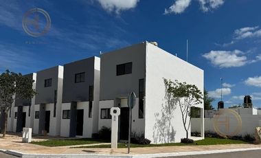 Casa en Venta a 20 min del Aeropuerto Internacional de Merida.
