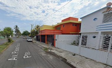 Casa en Venta a 10 min del Aeropuerto Internacional de Veracruz.