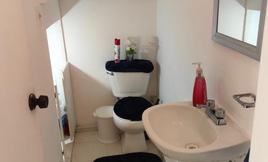 Casa en condominio horizontal con Roof Garden y balcón en Zapotitlán Tláhuac