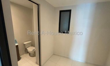 Departamento en Venta en Lomas de Tecamachalco, Naucalpan de Juarez NF 25-1621.