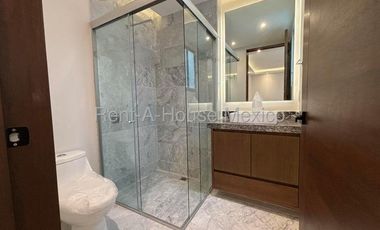 Departamento en Venta en Lomas de Tecamachalco, Naucalpan de Juarez NF 25-1621.