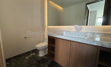 Departamento en Venta en Lomas de Tecamachalco, Naucalpan de Juarez NF 25-1621.