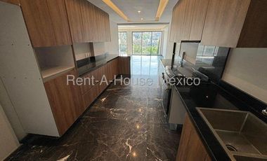 Departamento en Venta en Lomas de Tecamachalco, Naucalpan de Juarez NF 25-1621.