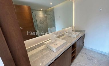 Departamento en Venta en Lomas de Tecamachalco, Naucalpan de Juarez NF 25-1621.