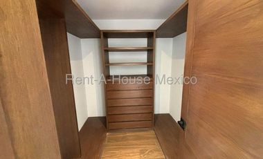 Departamento en Venta en Lomas de Tecamachalco, Naucalpan de Juarez NF 25-1621.