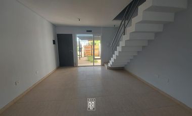Dúplex a ESTRENAR en Venta - Ciudad de General Fernandez Oro.