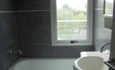 Vende departamento dos ambientes en centro de Zarate