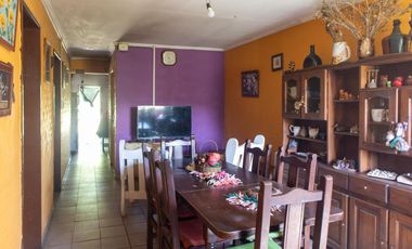 Amplio y arbolado terreno con casa