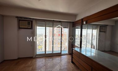 Departamento en venta de 3 dormitorios y dependencia en Martinez