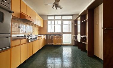 Departamento en venta de 3 dormitorios y dependencia en Martinez