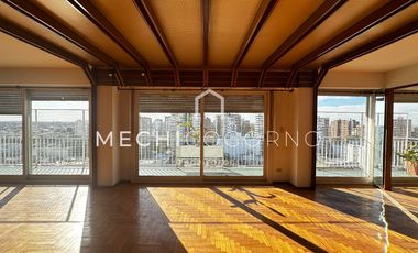 Departamento en venta de 3 dormitorios y dependencia en Martinez