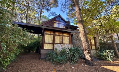 Excelente Casa de 4 ambientes en Mar de las Pampas