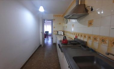 Departamento de dos plantas frente a la plaza principal