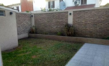 Departamento de 4 dormitorios con cochera