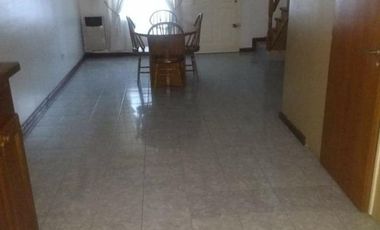 Departamento de 4 dormitorios con cochera