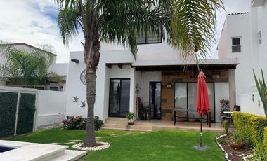 RENTA CASA AMUEBLADA CON ALBERCA TEQUISQUIAPAN