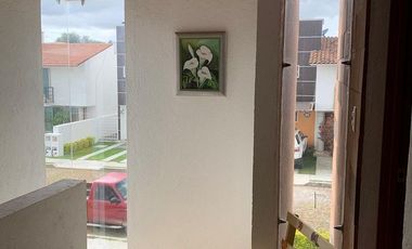 RENTA CASA AMUEBLADA CON ALBERCA TEQUISQUIAPAN