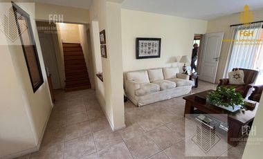 Casa en  venta Barrio Santa Catalina Villanueva