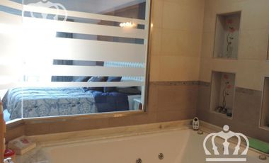 Venta - Casa con fondo y pileta - Lanús Este