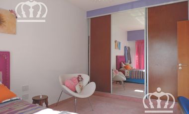 Venta - Casa con fondo y pileta - Lanús Este