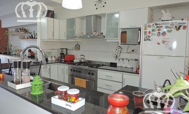 Venta - Casa con fondo y pileta - Lanús Este