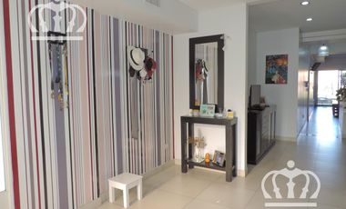 Venta - Casa con fondo y pileta - Lanús Este
