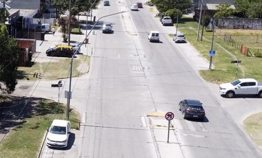 Galpón a estrenar sobre Av. Mario Bravo