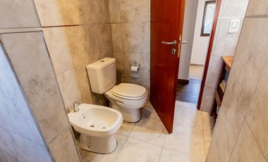 Casa de 3 dormis en 10 e/ 521 y 522, Tolosa