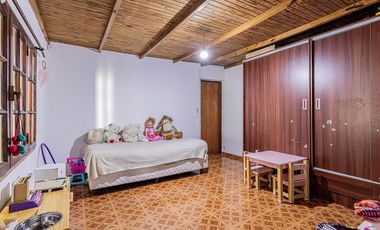 Casa de 3 dormis en 10 e/ 521 y 522, Tolosa