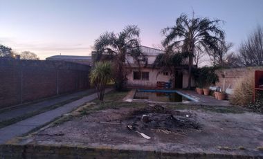 VENTA - Galpón sobre Ruta 9 - Roldán