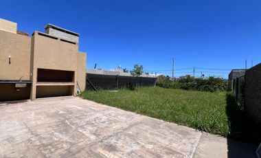 Casa en EcoPueblo Alvear
