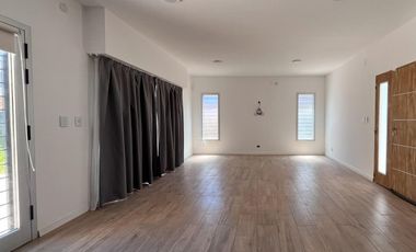 Casa en EcoPueblo Alvear