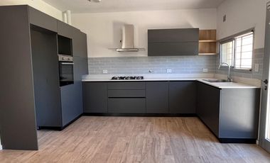 Casa en EcoPueblo Alvear