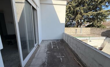 Casa en Venta ambientes - El Palomar - Apto credito