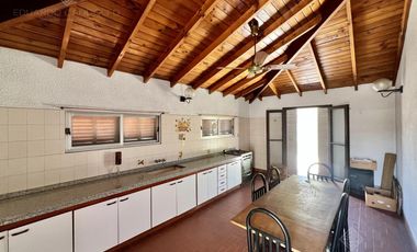 Excelente zona - 3 dor - 2 baños - garage - Vta Dta - Apto Crédito - OPORTUNIDAD!!