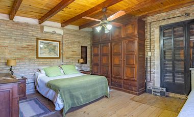 VENTA - Casa 2 dormitorios con piscina - Oliveros, Santa Fe.