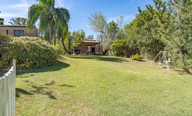 VENTA - Casa 2 dormitorios con piscina - Oliveros, Santa Fe.