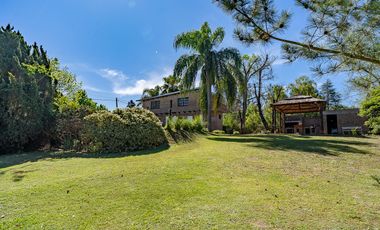 VENTA - Casa 2 dormitorios con piscina - Oliveros, Santa Fe.