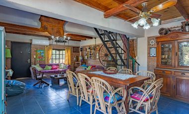 VENTA - Casa 2 dormitorios con piscina - Oliveros, Santa Fe.