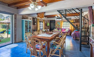 VENTA - Casa 2 dormitorios con piscina - Oliveros, Santa Fe.