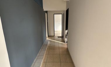 LOCAL UBICADO EN AV. ALSINA ESQUINA PINTOS