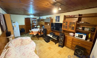 Casa en Los Polvorines 4 ambientes con jardín cochera excelente para uso de vivienda o comercio