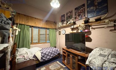 Casa en Los Polvorines 4 ambientes con jardín cochera excelente para uso de vivienda o comercio