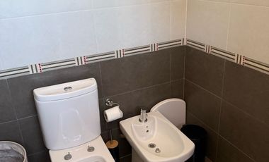 CASA LISTA PARA ENTRAR A VIVIR SOBRE ALMIRANTE BROWN