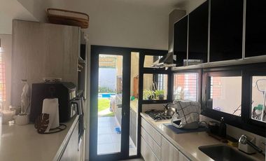 CASA LISTA PARA ENTRAR A VIVIR SOBRE ALMIRANTE BROWN