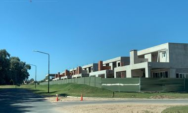 Venta o Alquiler Depto 2 Amb Planta Baja con Jardín en Pilará