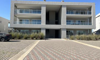 Venta o Alquiler Depto 2 Amb Planta Baja con Jardín en Pilará