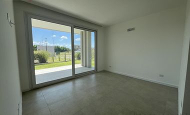 Venta o Alquiler Depto 2 Amb Planta Baja con Jardín en Pilará