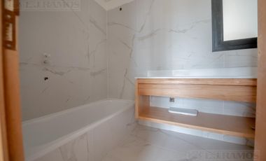 Venta Departamento 4 ambientes en Lomas de San Isidro