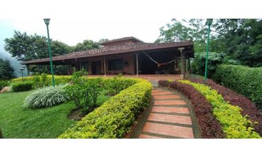 VENTA  DE FINCA EN  AMAG - SUROESTE ANTIOQUEÑO